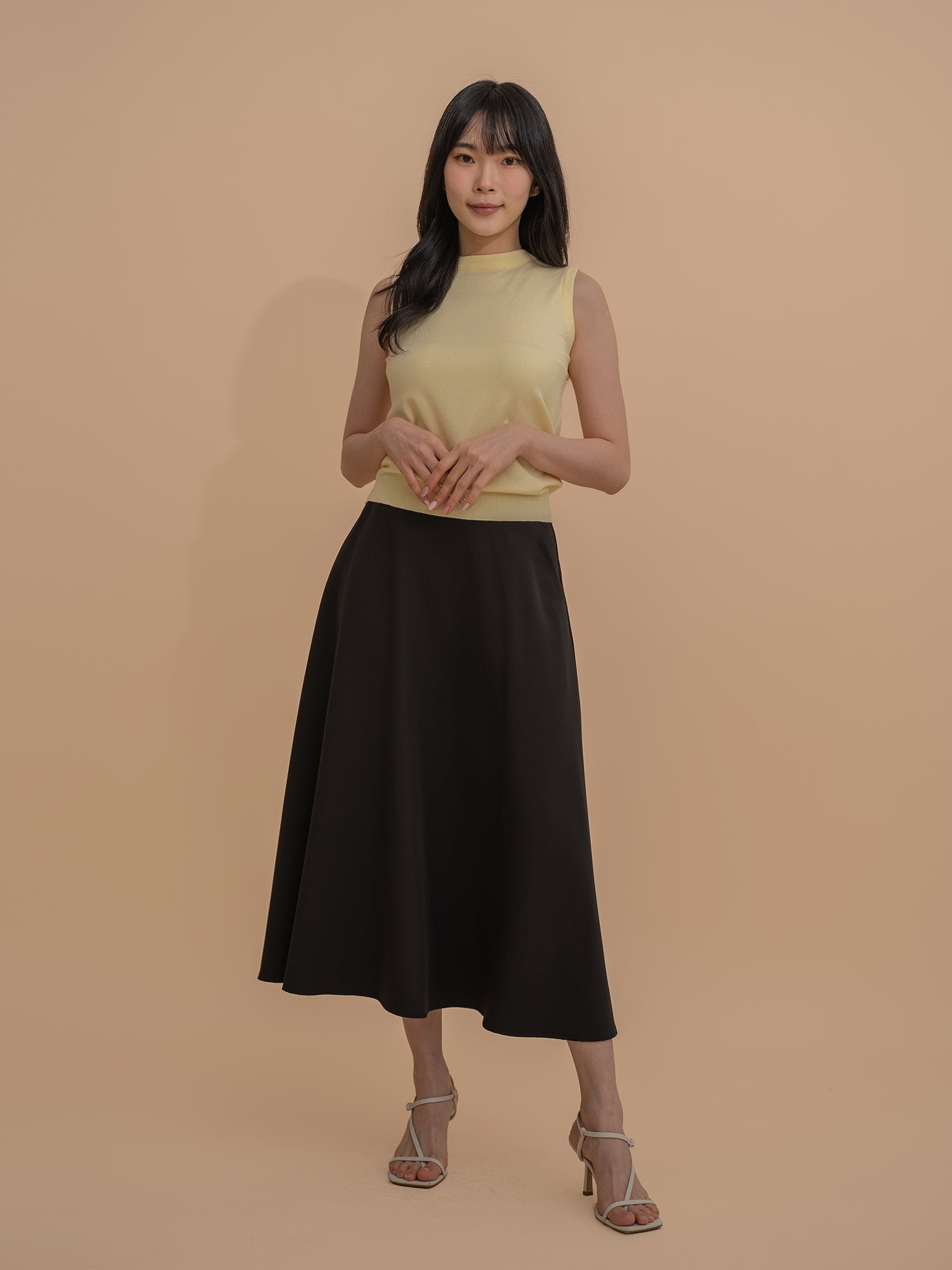 Basic Sleeveless Knit Top