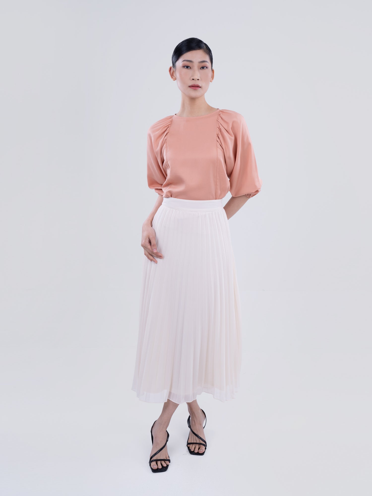 Crane Raglan Sleeve Blouse