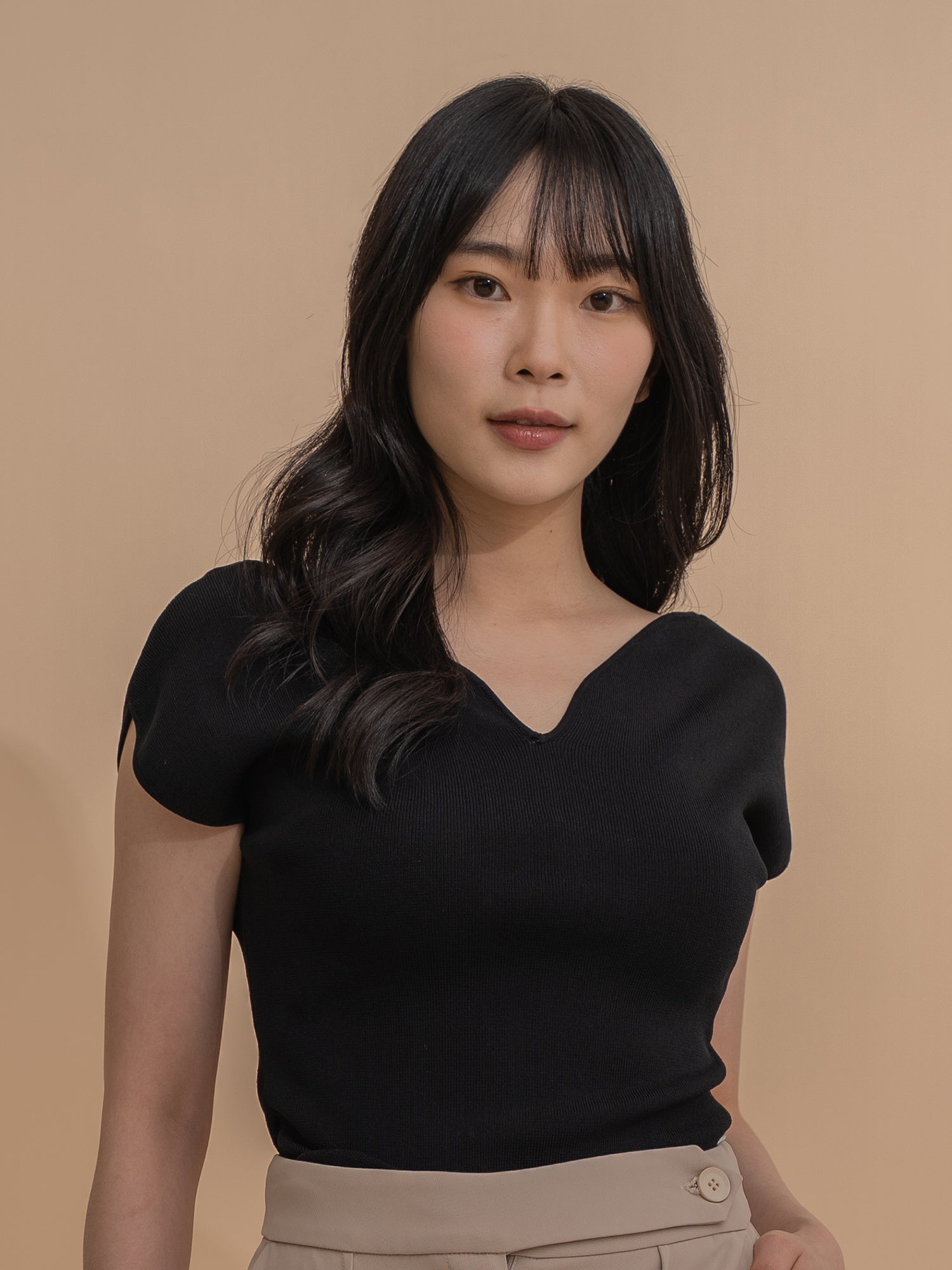 Heart-shape Collar Fitted Knit Top