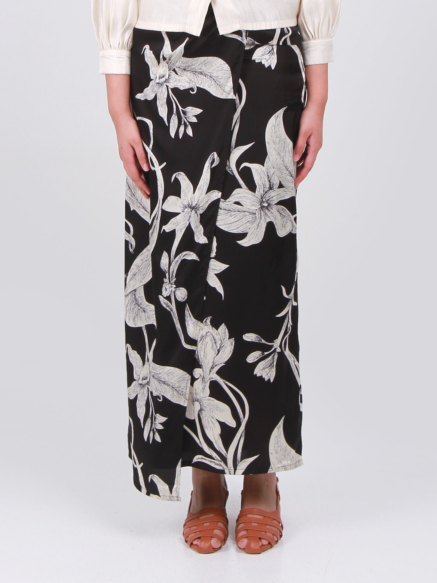 Alyaa Satin Skirt