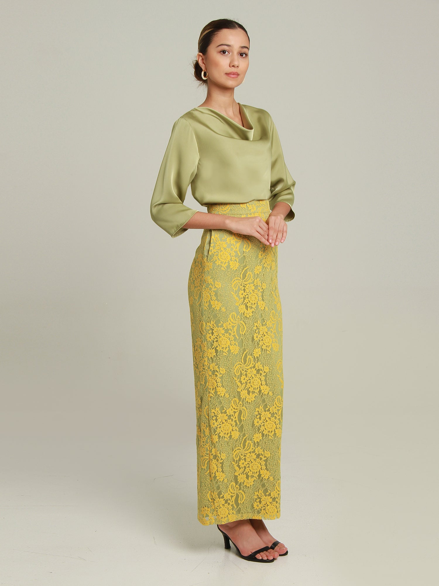 Laili Modern Kurung Set