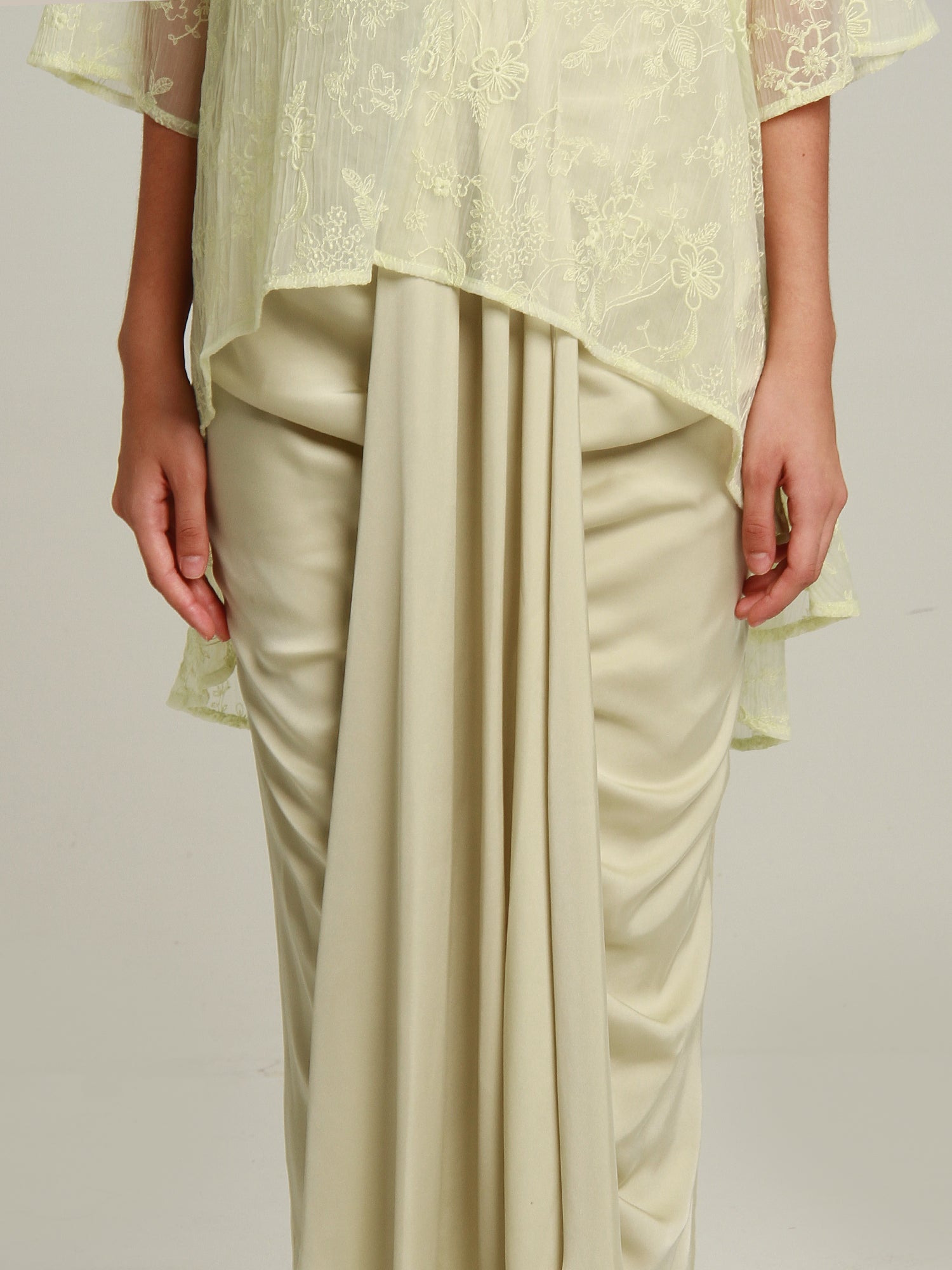 Zaharah Kebarung Set