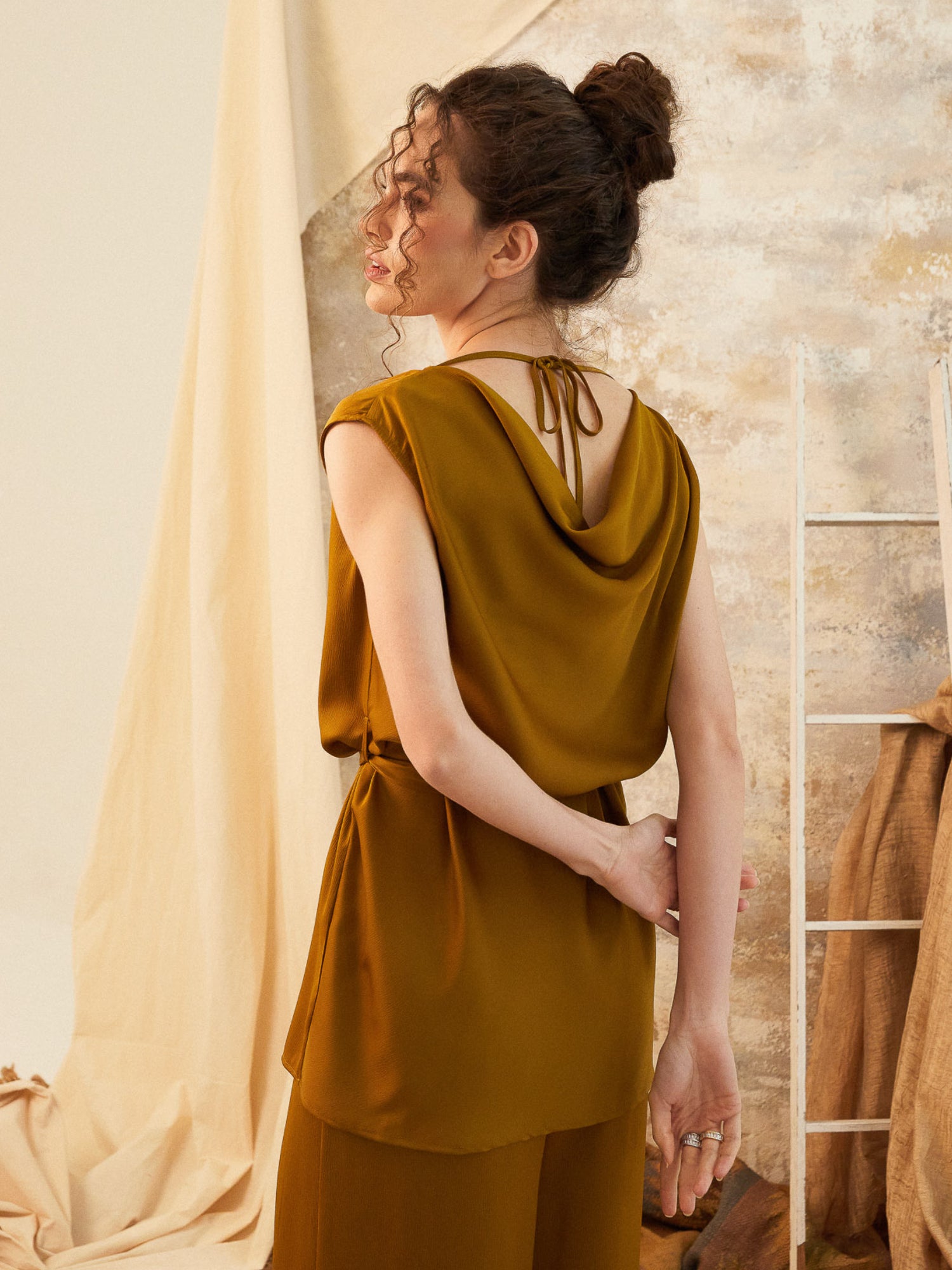 Laria Sleeveless Top