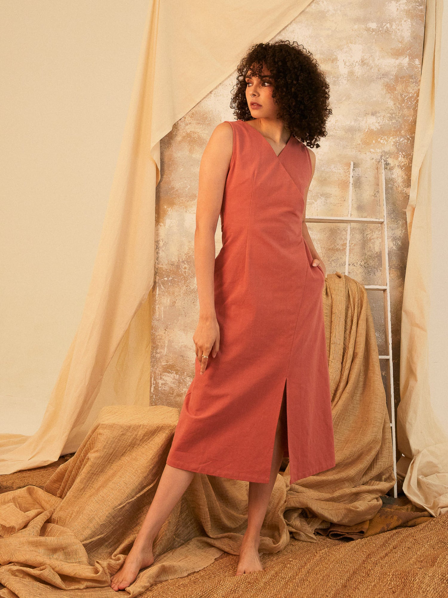 Della Sleeveless Midi Dress
