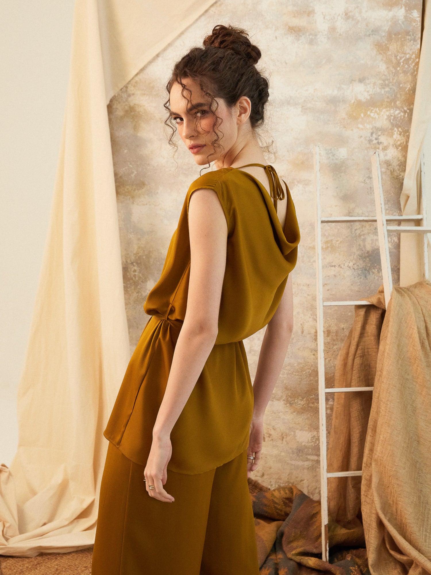 Laria Sleeveless Top
