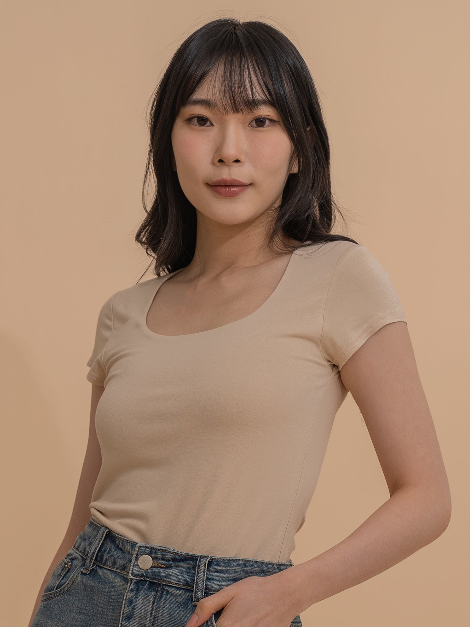Scoop Neck Fitted Tee