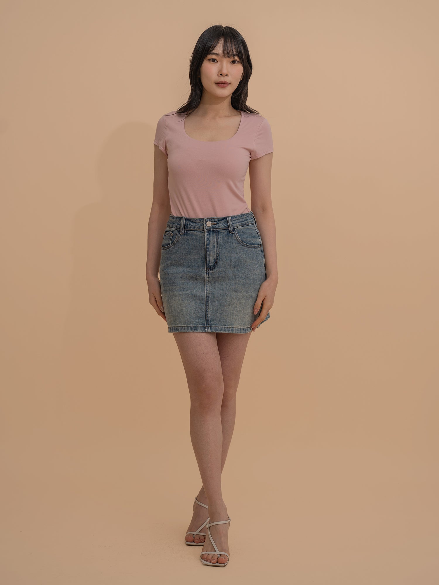 Scoop Neck Fitted Tee