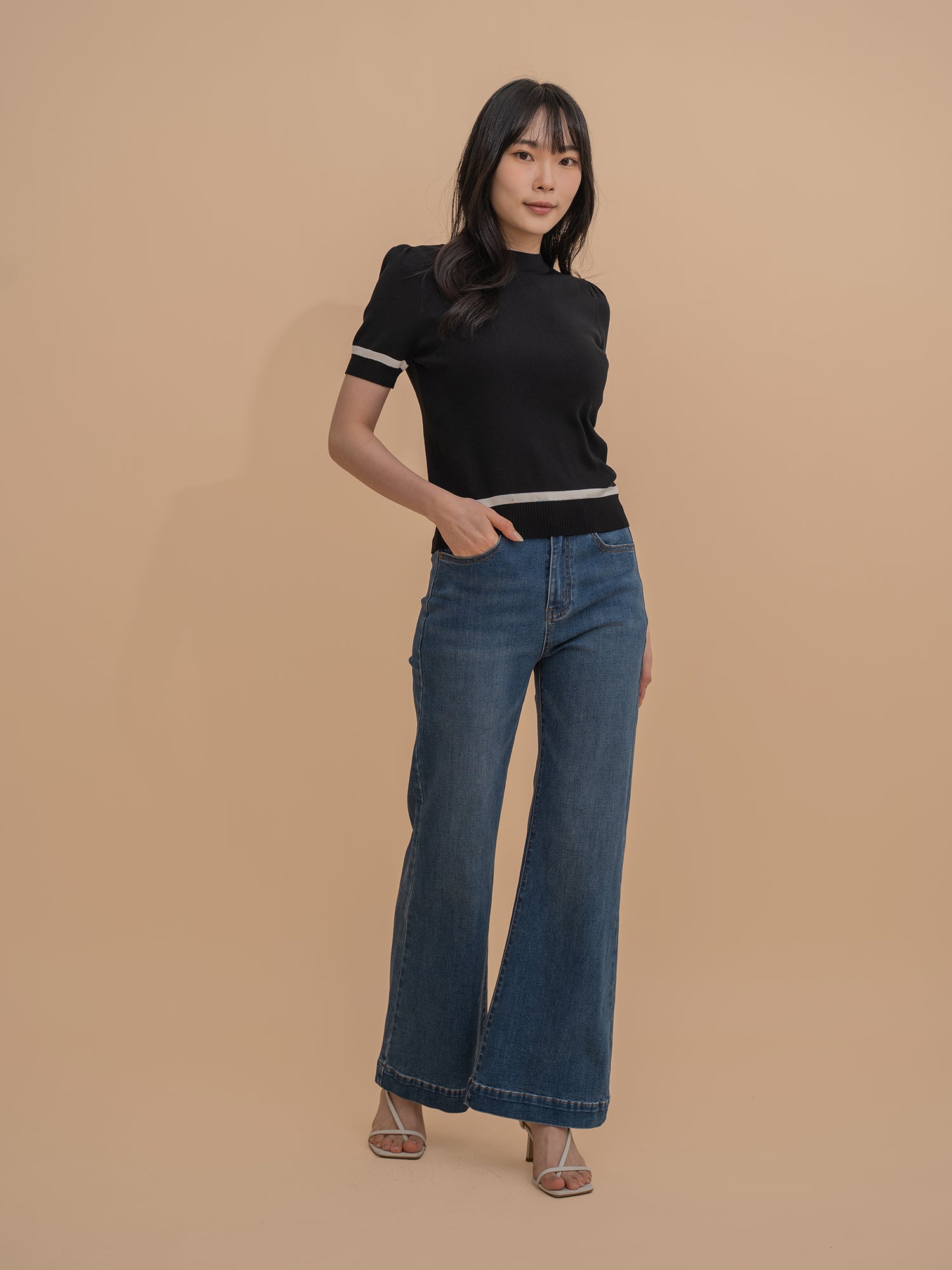 Trimmed Short Sleeve Knit Top