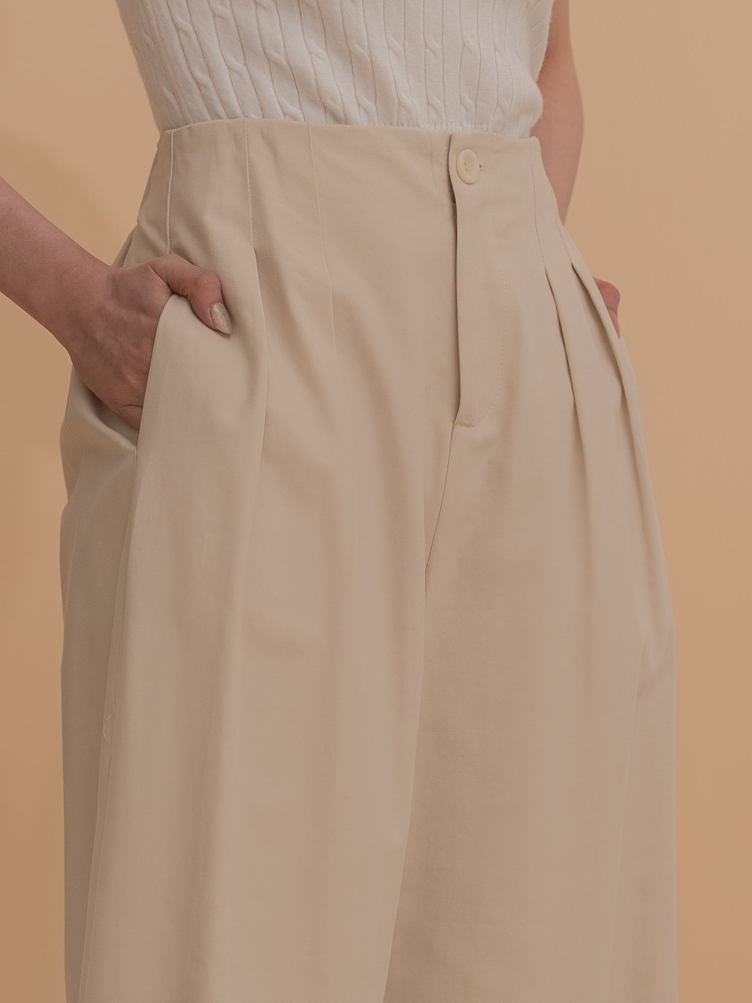Wide-Leg Pleated Trousers