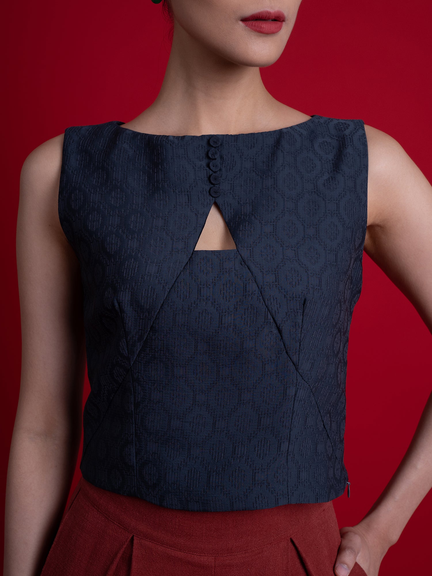 Xin Yan Crop Top