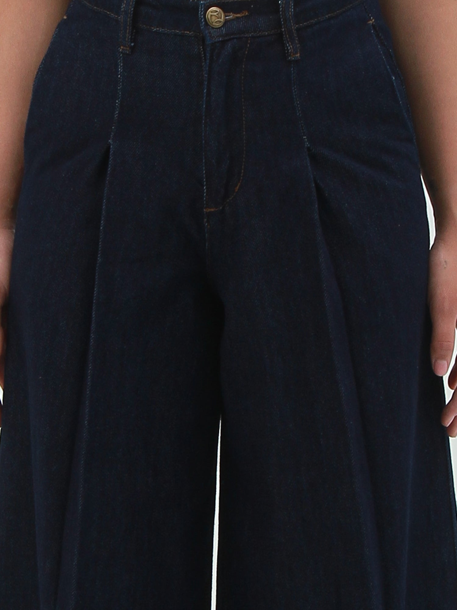 Noah Wide Leg Jeans
