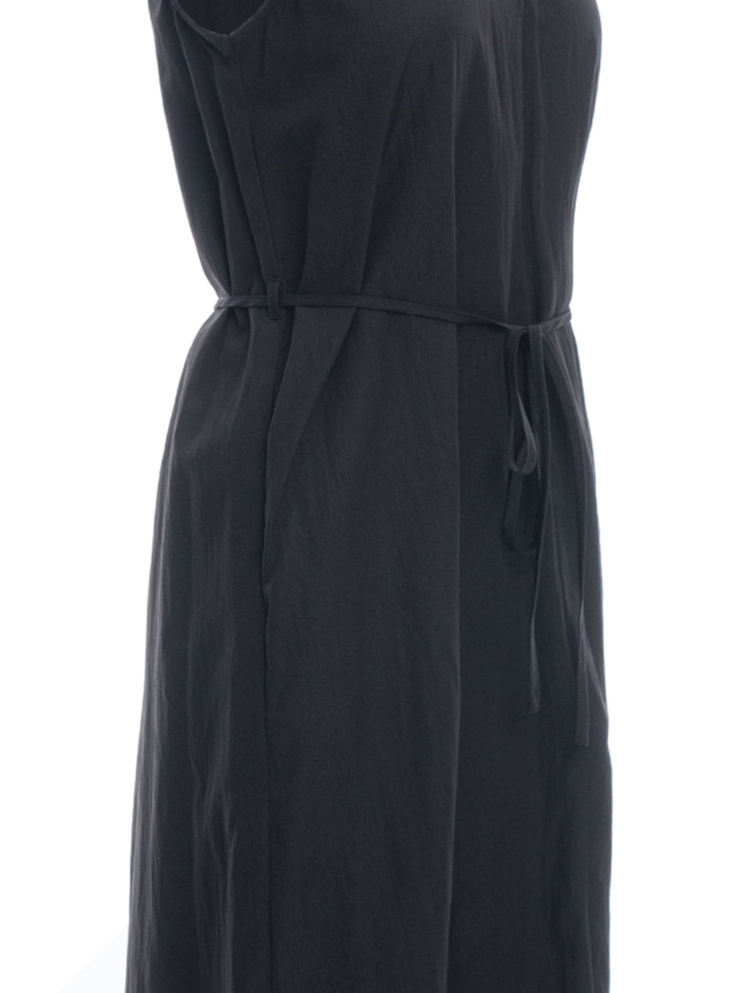 Sleeveless V-Neck Open Back Detail Midi Dress