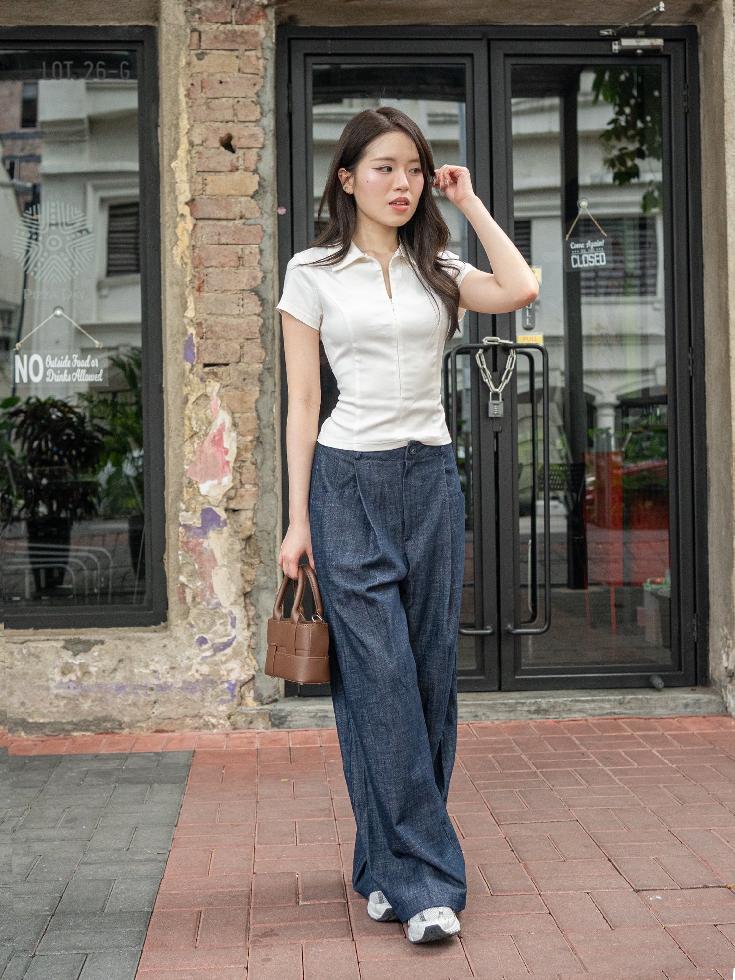 Wide-Leg Pleated Denim Pants